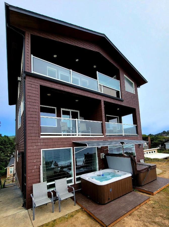 Nelscott Manor Hotel Lincoln City Exterior photo