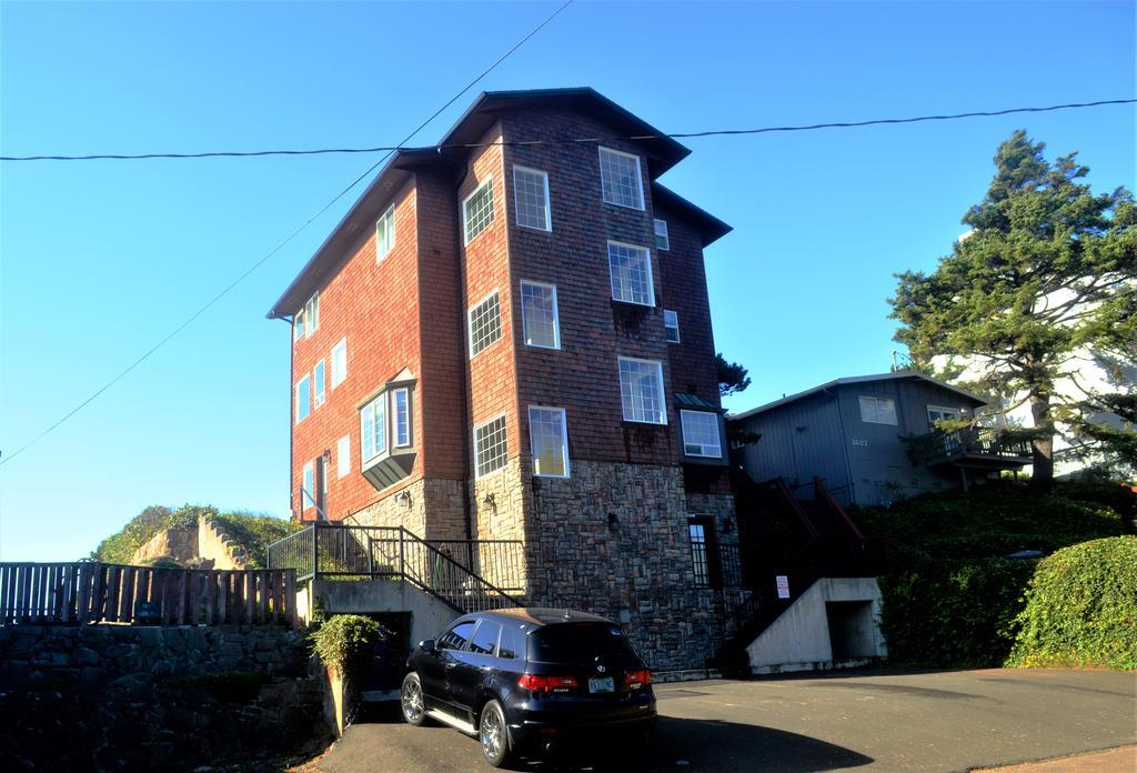 Nelscott Manor Hotel Lincoln City Exterior photo