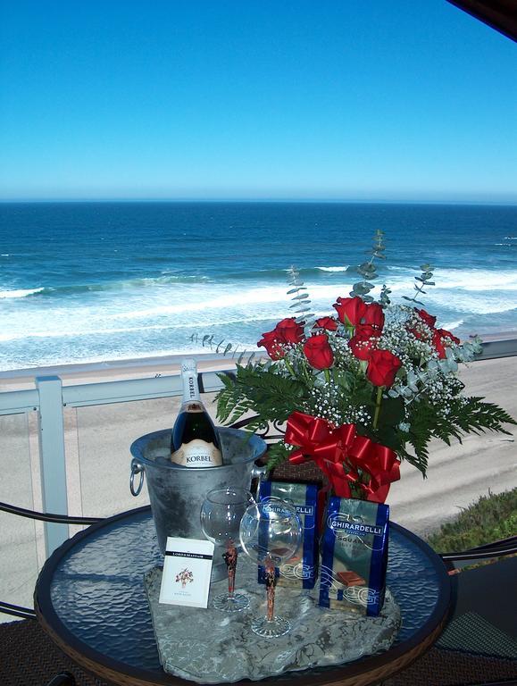 Nelscott Manor Hotel Lincoln City Exterior photo